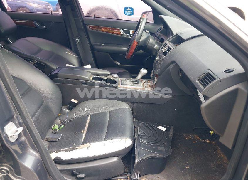 Photo 5 of 2011 Mercedes-benz C 300 LUXURY 4MATIC/SPORT 4MATIC (VIN WDDGF8BB2BR135530)