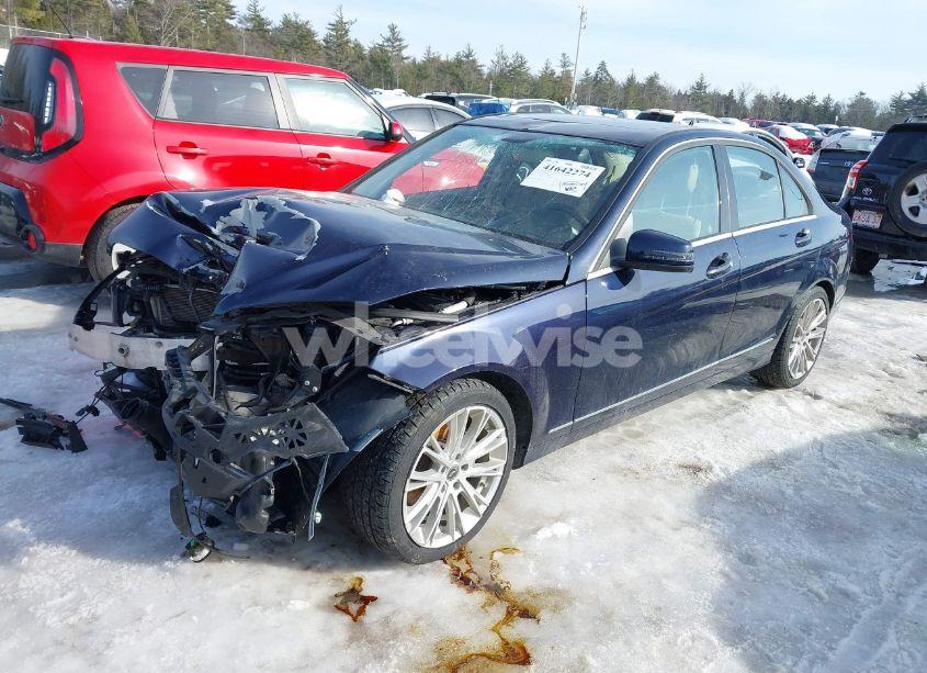 Photo 2 of 2011 Mercedes-benz C 300 LUXURY 4MATIC/SPORT 4MATIC (VIN WDDGF8BB2BR148584)