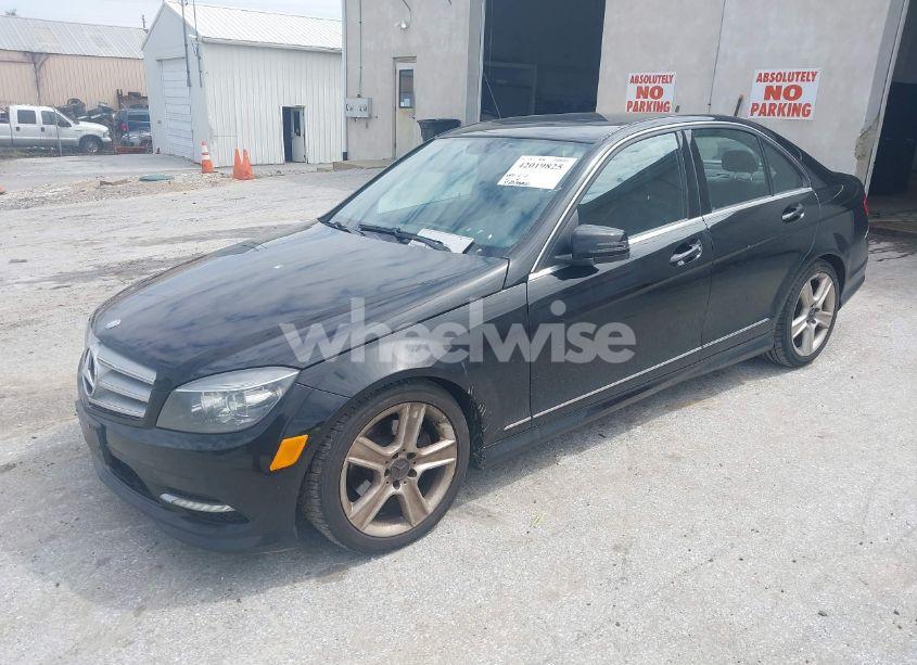 Photo 2 of 2011 Mercedes-benz C 300 LUXURY 4MATIC/SPORT 4MATIC (VIN WDDGF8BB3BR165099)