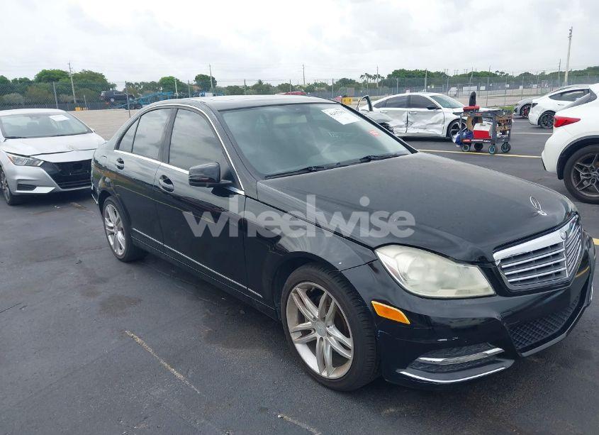 Photo 13 of 2012 Mercedes-benz C 300 LUXURY 4MATIC/SPORT 4MATIC (VIN WDDGF8BB3CF909092)