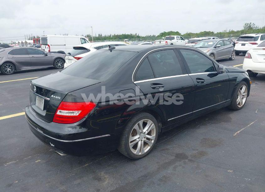 Photo 4 of 2012 Mercedes-benz C 300 LUXURY 4MATIC/SPORT 4MATIC (VIN WDDGF8BB3CF909092)