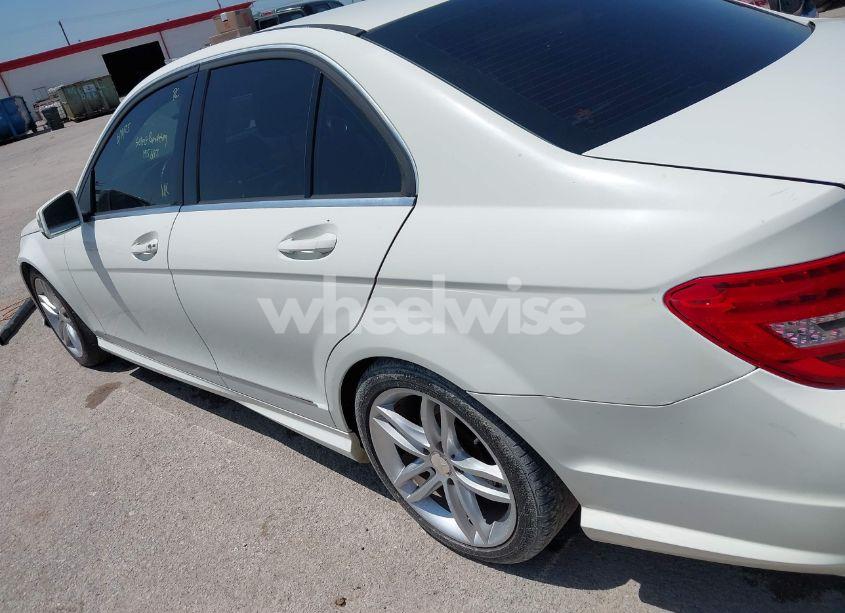 Photo 14 of 2012 Mercedes-benz C 300 LUXURY 4MATIC/SPORT 4MATIC (VIN WDDGF8BB3CR195687)