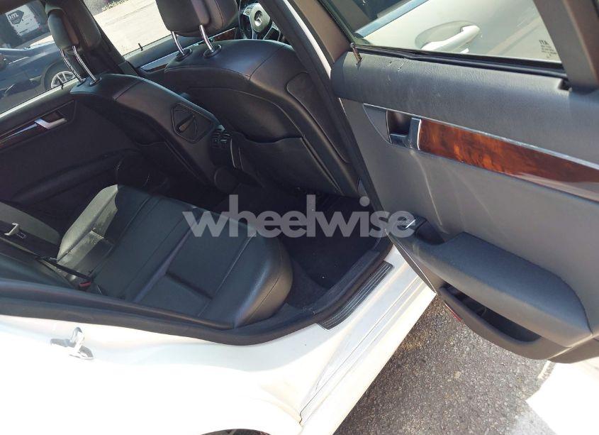 Photo 8 of 2012 Mercedes-benz C 300 LUXURY 4MATIC/SPORT 4MATIC (VIN WDDGF8BB3CR195687)