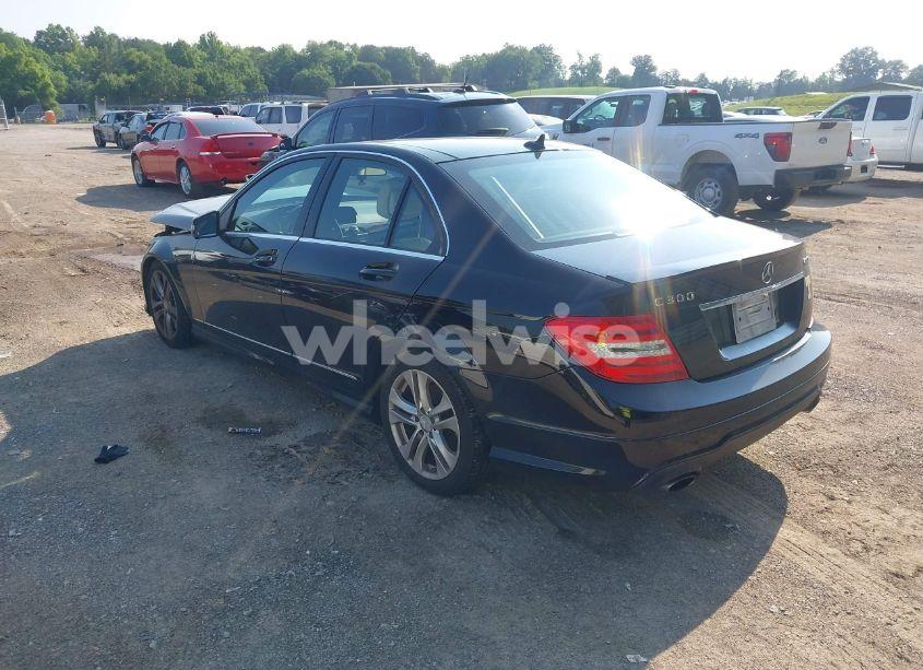 Photo 3 of 2012 Mercedes-benz C 300 LUXURY 4MATIC/SPORT 4MATIC (VIN WDDGF8BB3CR202198)
