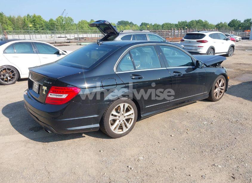 Photo 4 of 2012 Mercedes-benz C 300 LUXURY 4MATIC/SPORT 4MATIC (VIN WDDGF8BB3CR202198)