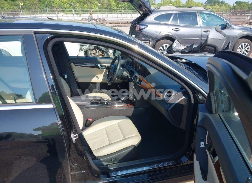 Photo 5 of 2012 Mercedes-benz C 300 LUXURY 4MATIC/SPORT 4MATIC (VIN WDDGF8BB3CR202198)