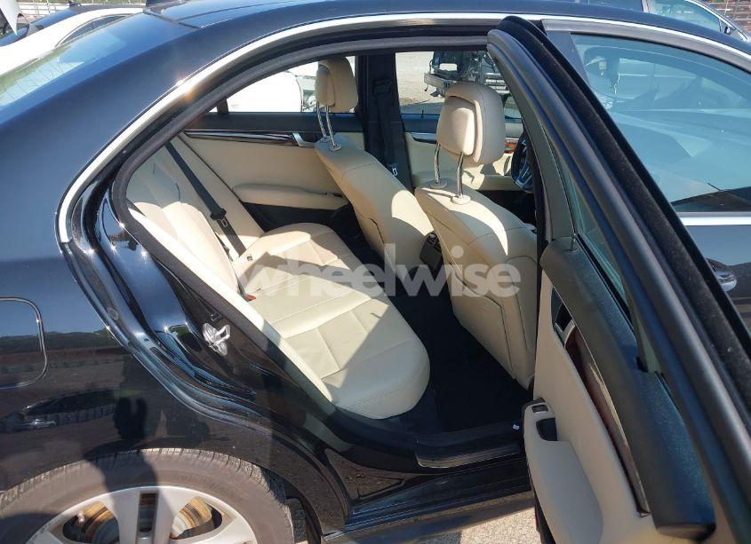 Photo 8 of 2012 Mercedes-benz C 300 LUXURY 4MATIC/SPORT 4MATIC (VIN WDDGF8BB3CR202198)