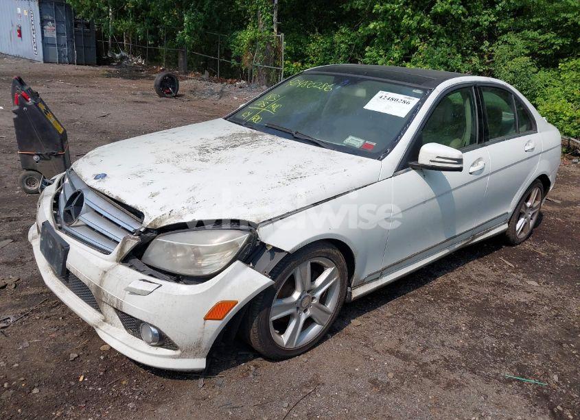 Photo 2 of 2010 Mercedes-benz C 300 LUXURY 4MATIC/SPORT 4MATIC (VIN WDDGF8BB4AF452161)