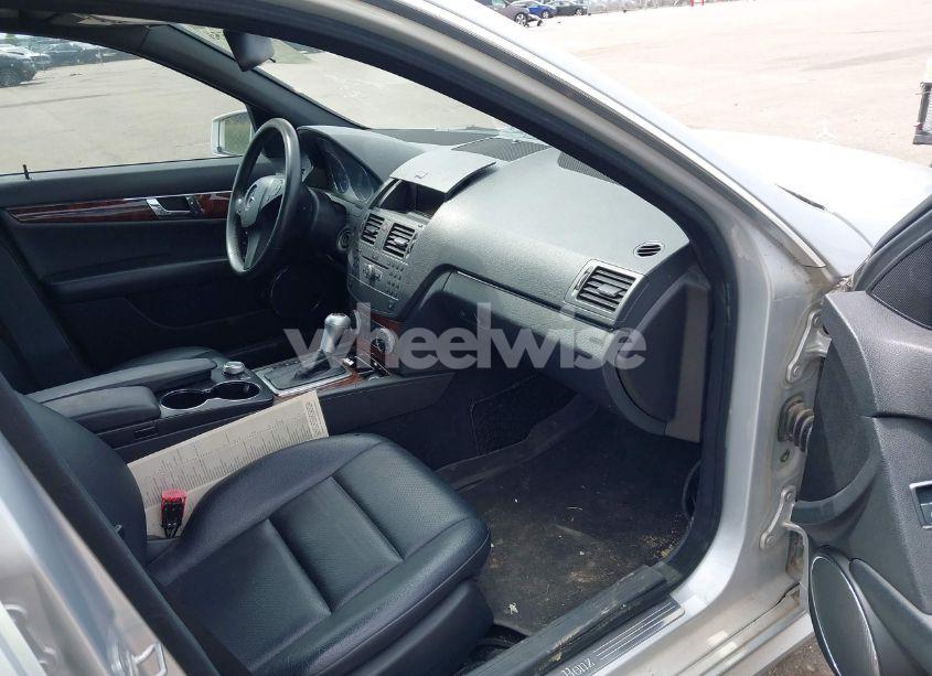 Photo 5 of 2011 Mercedes-benz C 300 LUXURY 4MATIC/SPORT 4MATIC (VIN WDDGF8BB4BR135173)