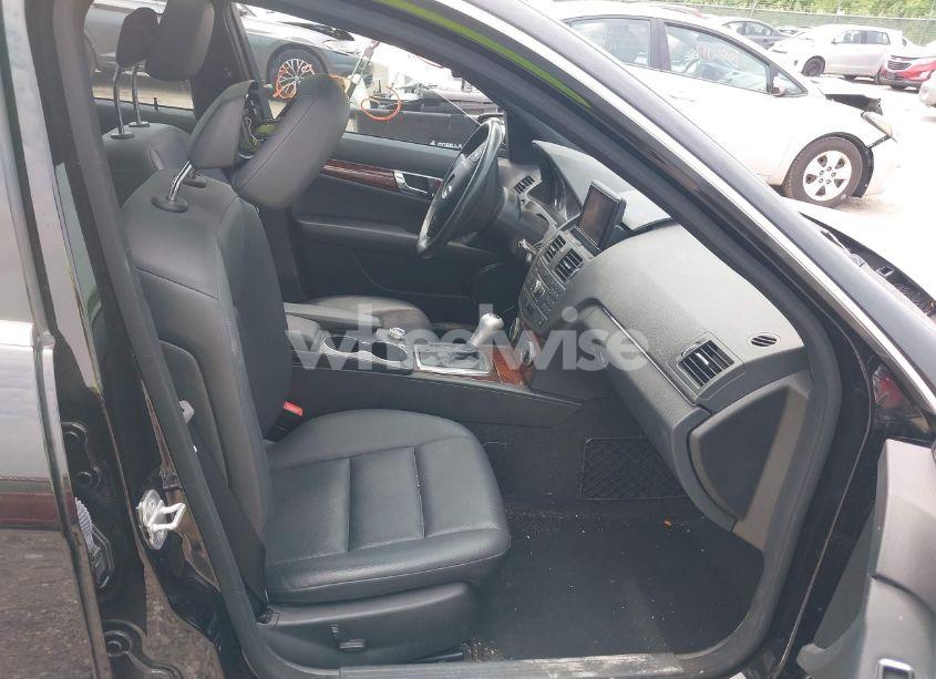 Photo 5 of 2011 Mercedes-benz C 300 LUXURY 4MATIC/SPORT 4MATIC (VIN WDDGF8BB4BR177245)