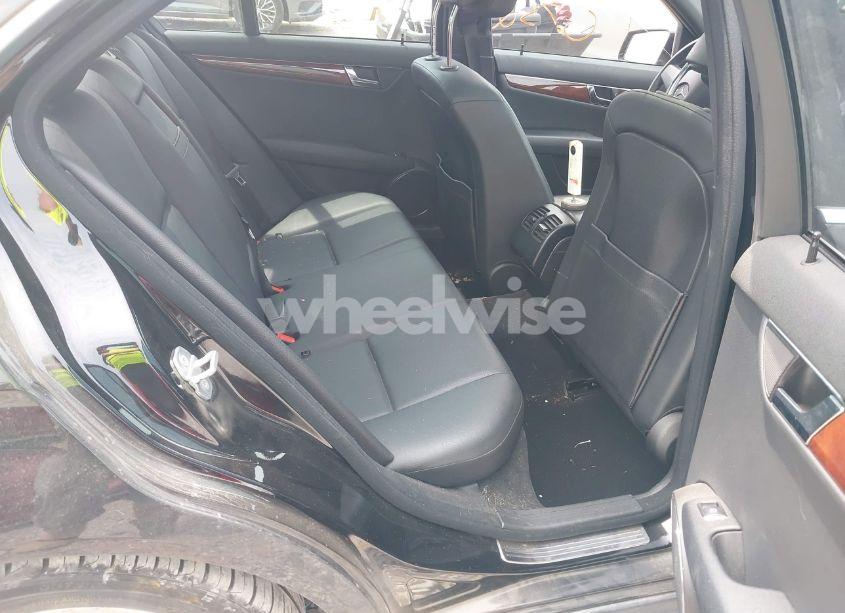 Photo 8 of 2011 Mercedes-benz C 300 LUXURY 4MATIC/SPORT 4MATIC (VIN WDDGF8BB4BR177245)