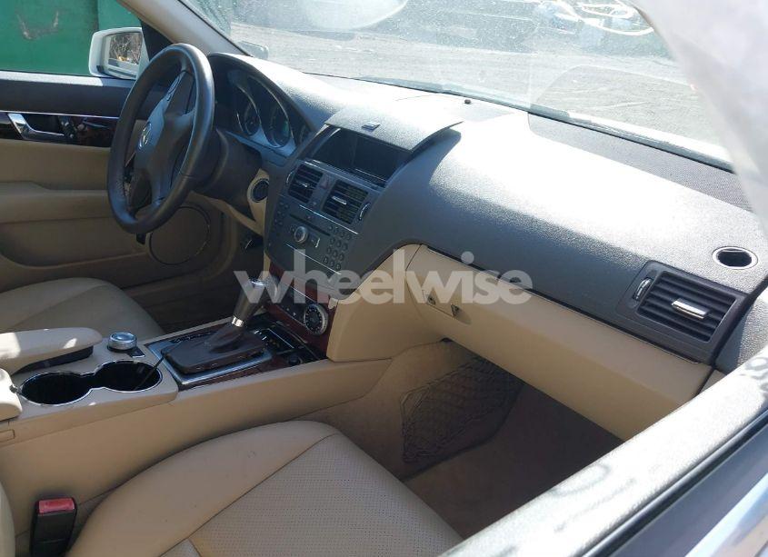 Photo 5 of 2010 Mercedes-benz C 300 LUXURY 4MATIC/SPORT 4MATIC (VIN WDDGF8BB5AF444764)