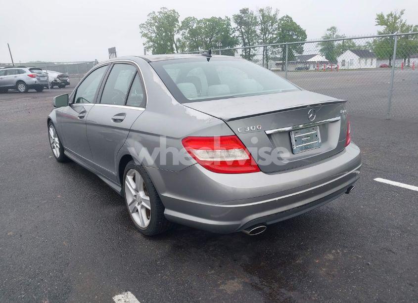 Photo 3 of 2010 Mercedes-benz C 300 LUXURY 4MATIC/SPORT 4MATIC (VIN WDDGF8BB5AR091229)