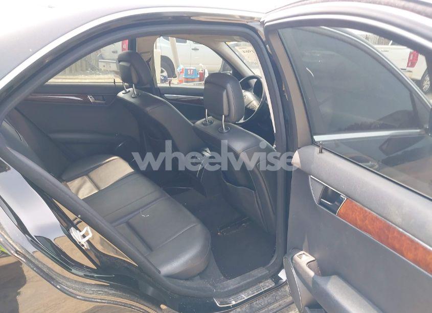 Photo 8 of 2011 Mercedes-benz C 300 LUXURY 4MATIC/SPORT 4MATIC (VIN WDDGF8BB6BF534555)