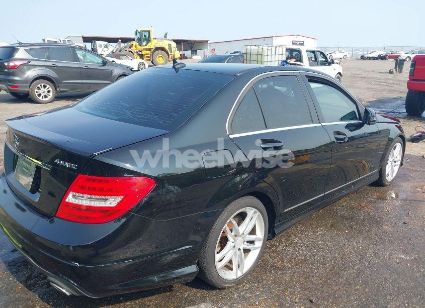 Photo 4 of 2012 Mercedes-benz C 300 LUXURY 4MATIC/SPORT 4MATIC (VIN WDDGF8BB6CR207945)
