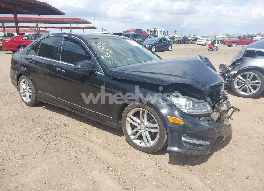 2012 Mercedes-benz C 300 LUXURY 4MATIC/SPORT 4MATIC (VIN WDDGF8BB6CR227922) main photo