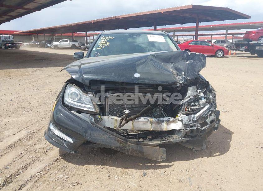 Photo 11 of 2012 Mercedes-benz C 300 LUXURY 4MATIC/SPORT 4MATIC (VIN WDDGF8BB6CR227922)