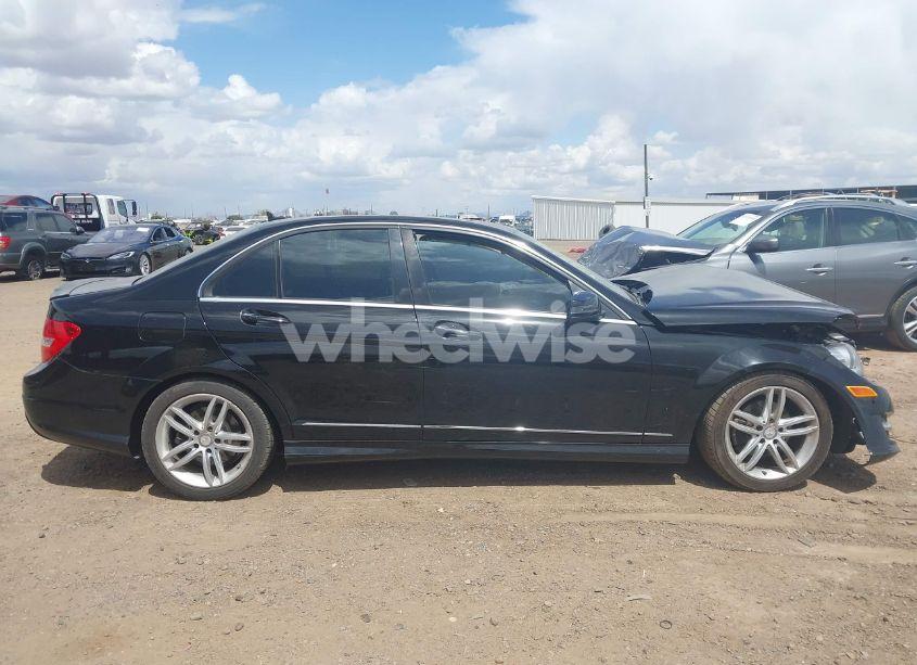 Photo 12 of 2012 Mercedes-benz C 300 LUXURY 4MATIC/SPORT 4MATIC (VIN WDDGF8BB6CR227922)