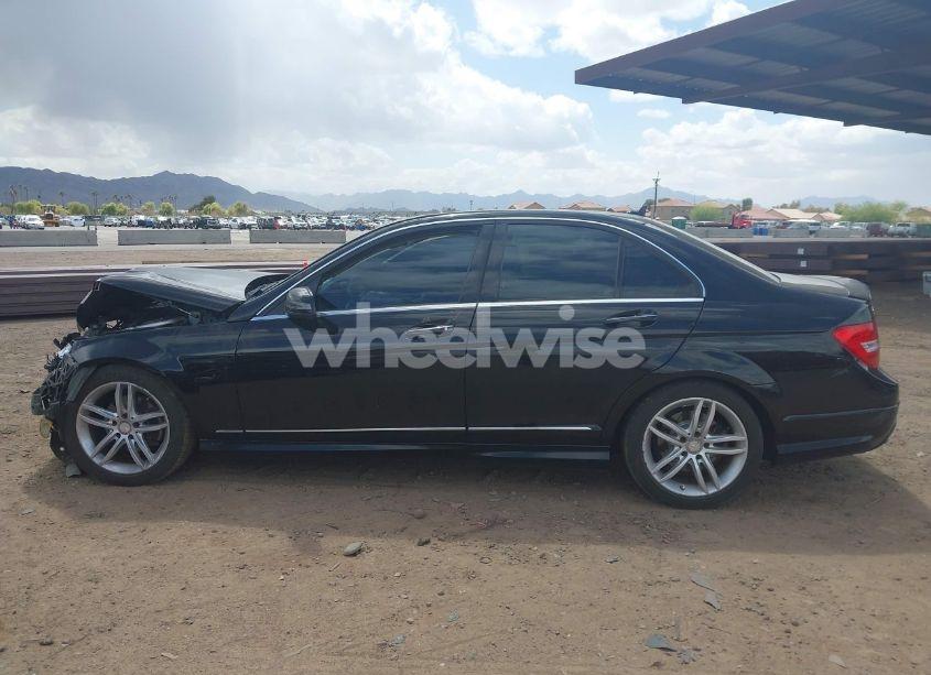 Photo 13 of 2012 Mercedes-benz C 300 LUXURY 4MATIC/SPORT 4MATIC (VIN WDDGF8BB6CR227922)