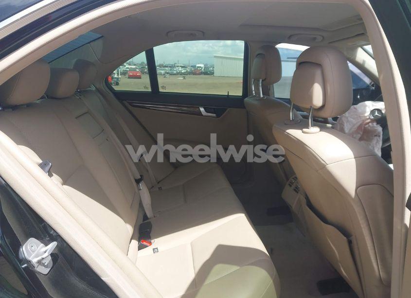 Photo 8 of 2012 Mercedes-benz C 300 LUXURY 4MATIC/SPORT 4MATIC (VIN WDDGF8BB6CR227922)