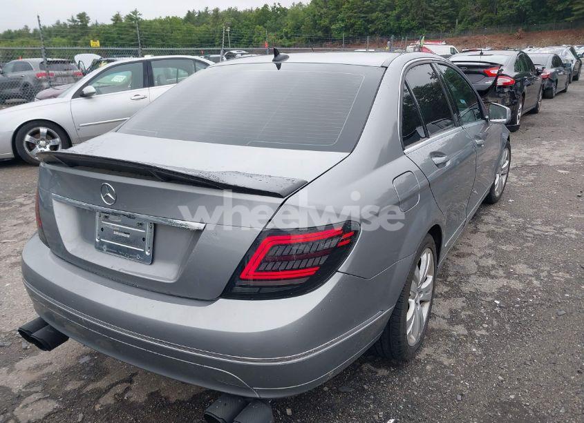 Photo 4 of 2011 Mercedes-benz C 300 LUXURY 4MATIC/SPORT 4MATIC (VIN WDDGF8BB7BR141534)