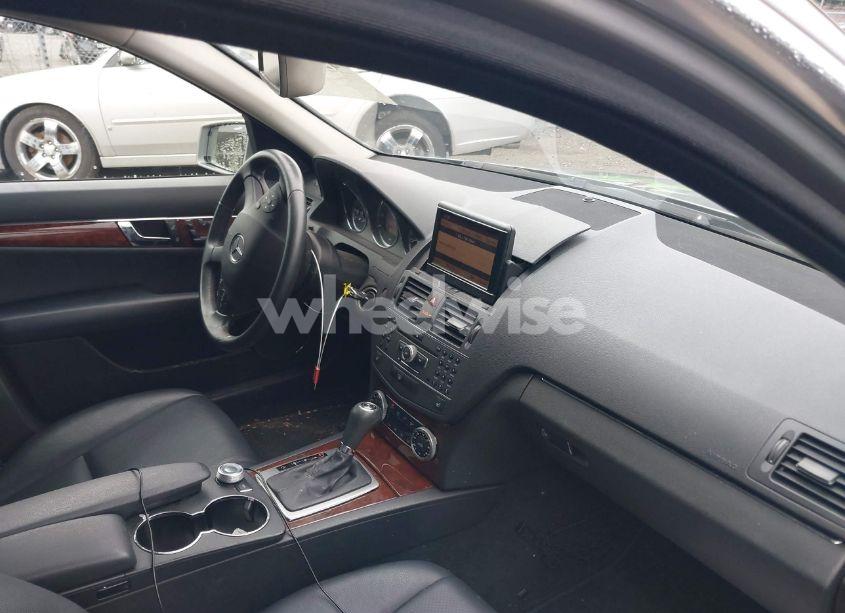 Photo 5 of 2011 Mercedes-benz C 300 LUXURY 4MATIC/SPORT 4MATIC (VIN WDDGF8BB7BR141534)