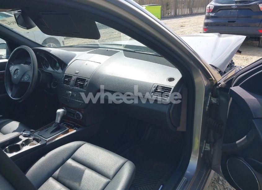 Photo 5 of 2011 Mercedes-benz C 300 LUXURY 4MATIC/SPORT 4MATIC (VIN WDDGF8BB7BR174615)