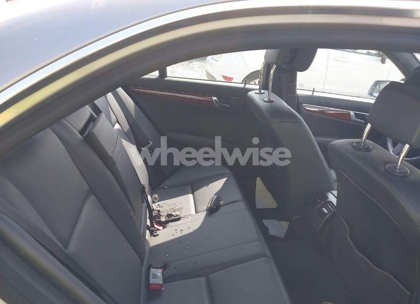 Photo 8 of 2011 Mercedes-benz C 300 LUXURY 4MATIC/SPORT 4MATIC (VIN WDDGF8BB7BR174615)