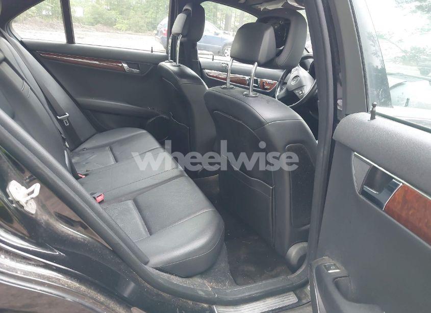 Photo 8 of 2011 Mercedes-benz C 300 LUXURY 4MATIC/SPORT 4MATIC (VIN WDDGF8BB7BR176073)