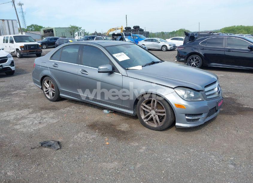 2012 Mercedes-benz C 300 LUXURY 4MATIC/SPORT 4MATIC (VIN WDDGF8BB7CR201054) main photo