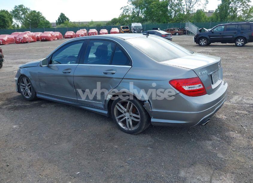 Photo 3 of 2012 Mercedes-benz C 300 LUXURY 4MATIC/SPORT 4MATIC (VIN WDDGF8BB7CR201054)