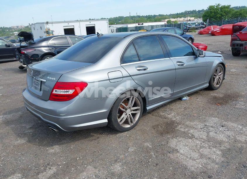 Photo 4 of 2012 Mercedes-benz C 300 LUXURY 4MATIC/SPORT 4MATIC (VIN WDDGF8BB7CR201054)