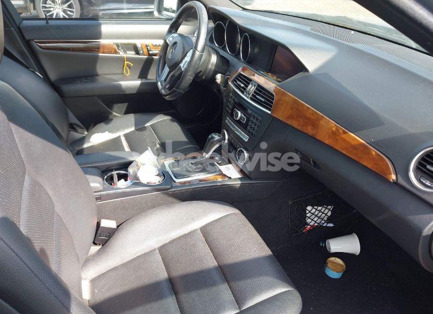Photo 5 of 2012 Mercedes-benz C 300 LUXURY 4MATIC/SPORT 4MATIC (VIN WDDGF8BB7CR201054)