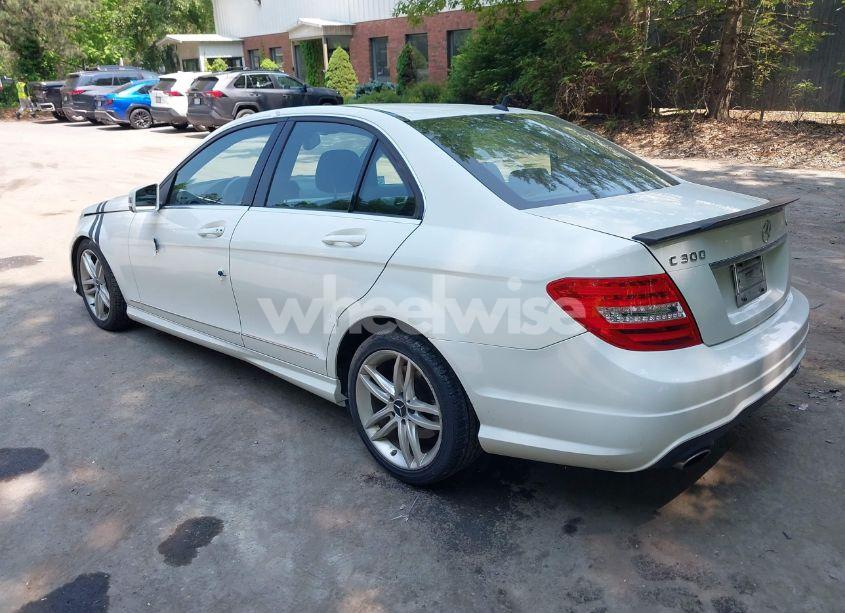 Photo 3 of 2012 Mercedes-benz C 300 LUXURY 4MATIC/SPORT 4MATIC (VIN WDDGF8BB7CR212099)