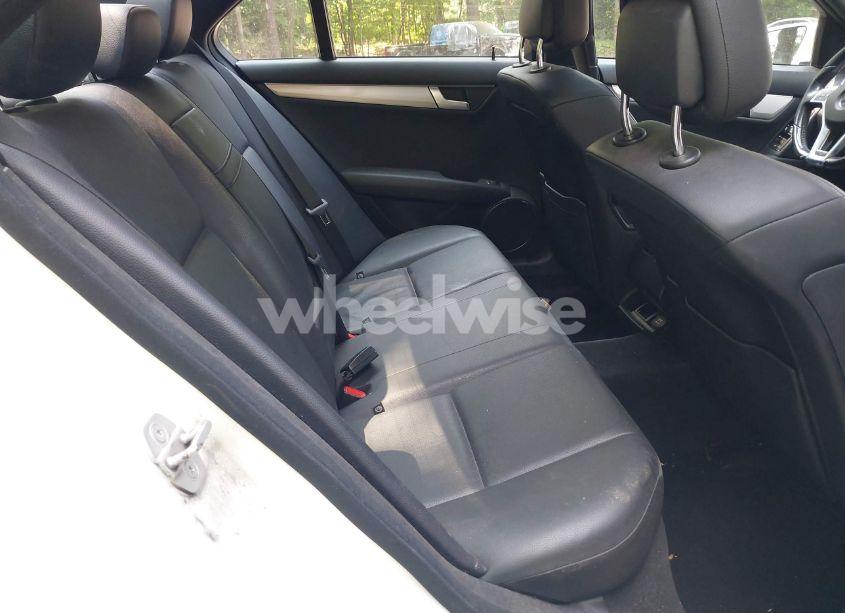 Photo 8 of 2012 Mercedes-benz C 300 LUXURY 4MATIC/SPORT 4MATIC (VIN WDDGF8BB7CR212099)