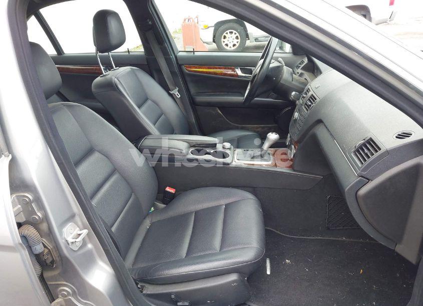 Photo 5 of 2010 Mercedes-benz C 300 LUXURY 4MATIC/SPORT 4MATIC (VIN WDDGF8BB8AR095386)