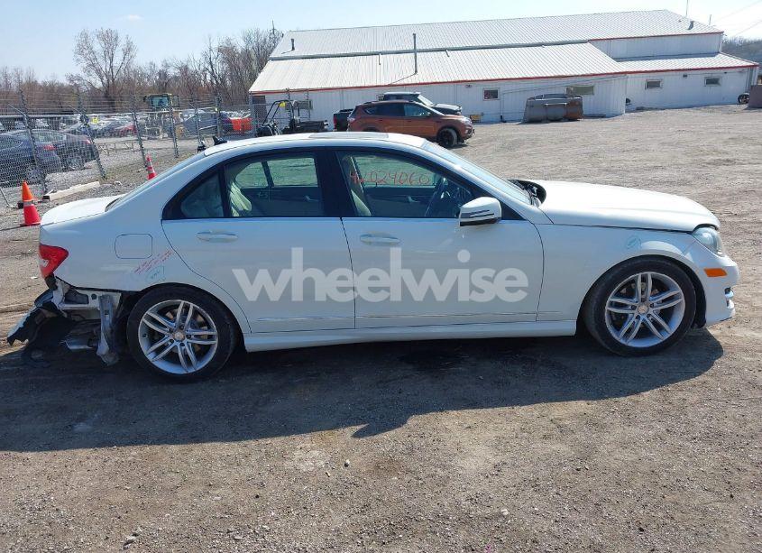 Photo 13 of 2012 Mercedes-benz C 300 LUXURY 4MATIC/SPORT 4MATIC (VIN WDDGF8BB8CA714148)