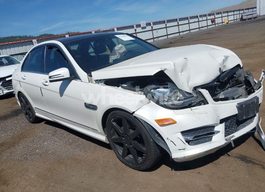 2012 Mercedes-benz C 300 LUXURY 4MATIC/SPORT 4MATIC (VIN WDDGF8BB8CA724940) main photo