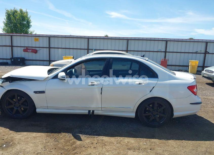 Photo 14 of 2012 Mercedes-benz C 300 LUXURY 4MATIC/SPORT 4MATIC (VIN WDDGF8BB8CA724940)