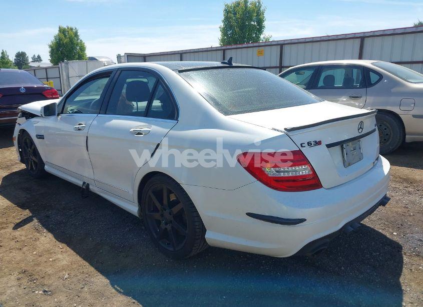 Photo 3 of 2012 Mercedes-benz C 300 LUXURY 4MATIC/SPORT 4MATIC (VIN WDDGF8BB8CA724940)