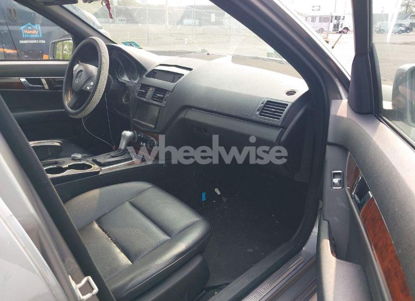 Photo 5 of 2010 Mercedes-benz C 300 LUXURY 4MATIC/SPORT 4MATIC (VIN WDDGF8BB9AF373987)