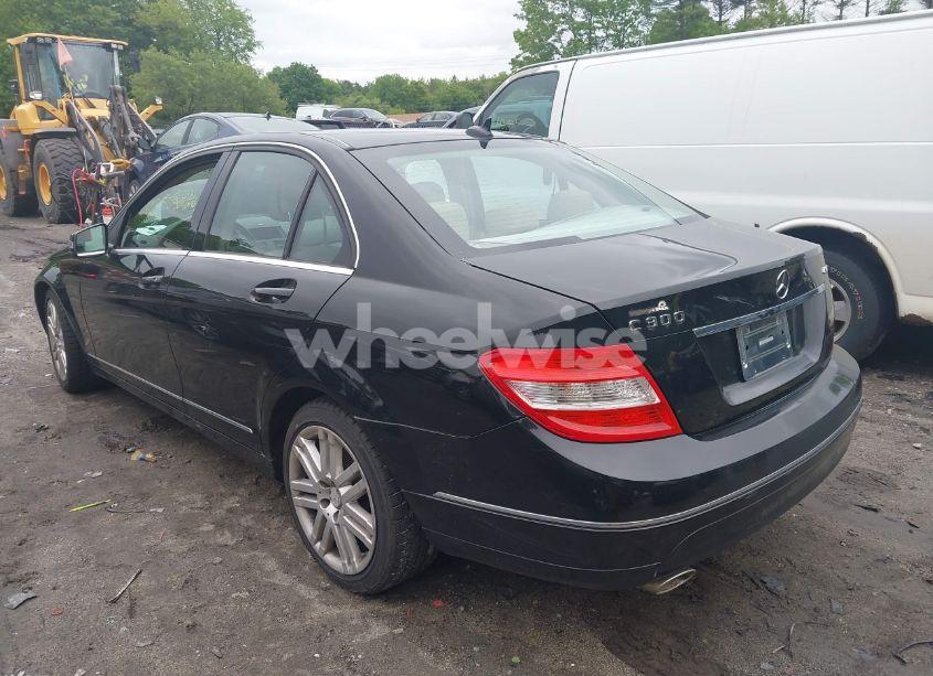 Photo 3 of 2010 Mercedes-benz C 300 (VIN WDDGF8BB9AF454536)