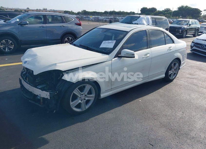 Photo 2 of 2010 Mercedes-benz C 300 LUXURY 4MATIC/SPORT 4MATIC (VIN WDDGF8BB9AF485270)