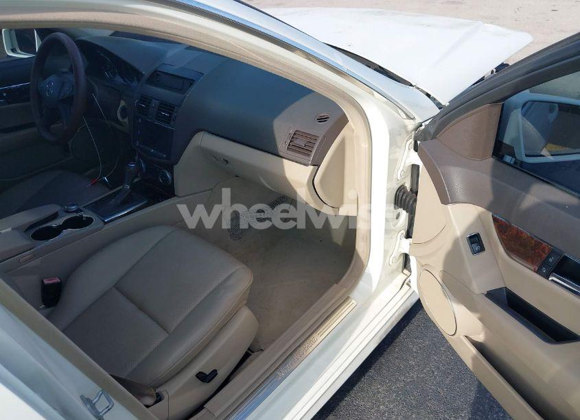 Photo 5 of 2010 Mercedes-benz C 300 LUXURY 4MATIC/SPORT 4MATIC (VIN WDDGF8BB9AF485270)