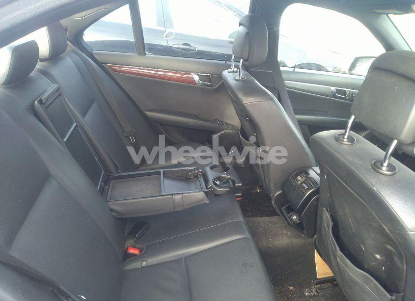 Photo 8 of 2010 Mercedes-benz C 300 LUXURY 4MATIC/SPORT 4MATIC (VIN WDDGF8BB9AR122644)