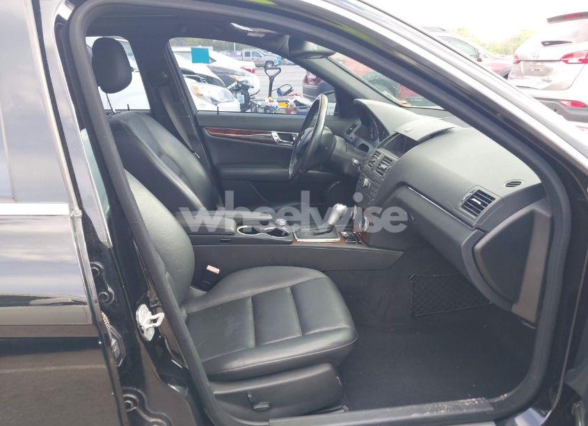 Photo 5 of 2010 Mercedes-benz C 300 LUXURY 4MATIC/SPORT 4MATIC (VIN WDDGF8BB9AR124264)