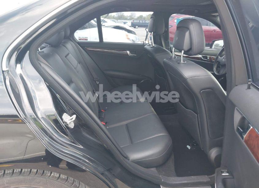 Photo 8 of 2010 Mercedes-benz C 300 LUXURY 4MATIC/SPORT 4MATIC (VIN WDDGF8BB9AR124264)