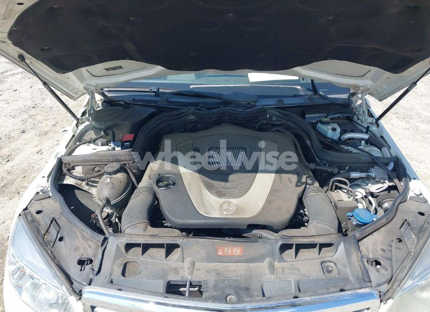 Photo 10 of 2011 Mercedes-benz C 300 (VIN WDDGF8BB9BR165303)