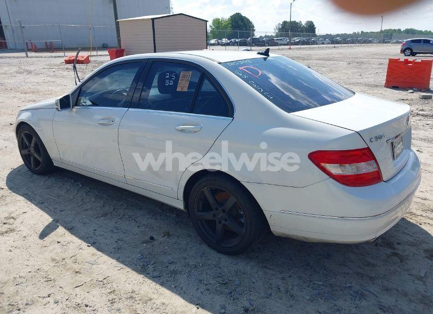 Photo 3 of 2011 Mercedes-benz C 300 (VIN WDDGF8BB9BR165303)