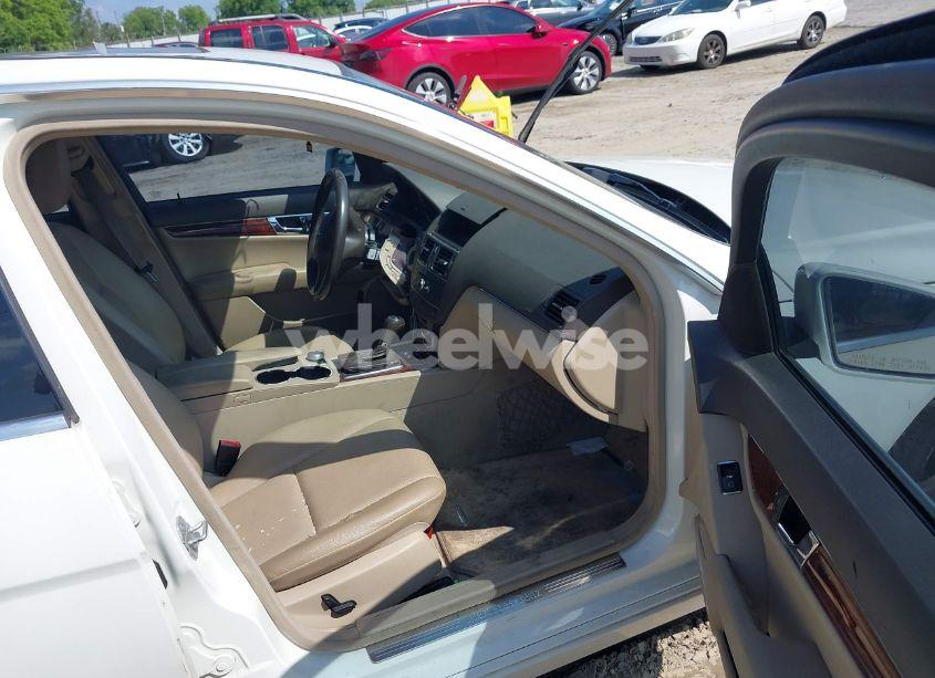 Photo 5 of 2011 Mercedes-benz C 300 (VIN WDDGF8BB9BR165303)